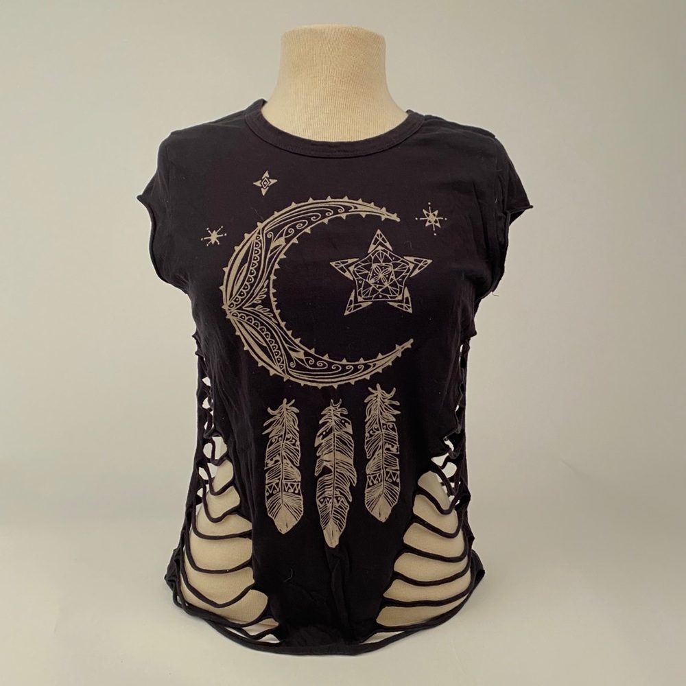 Wet Seal Graphic-Tee